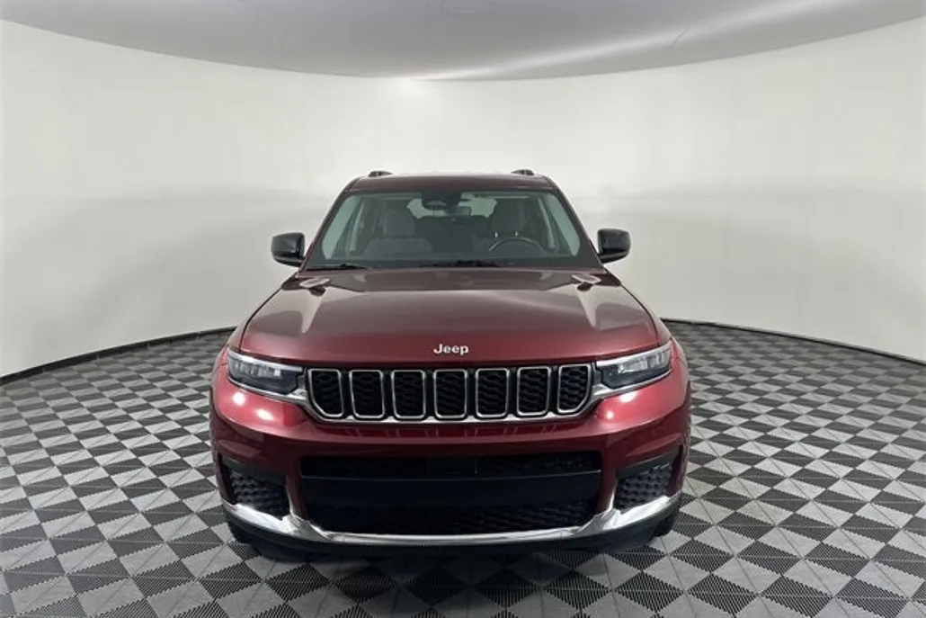 2021 Jeep Grand Cherokee Laredo photo 1