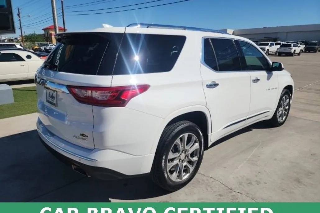 2020 Chevrolet Traverse Premier photo 1