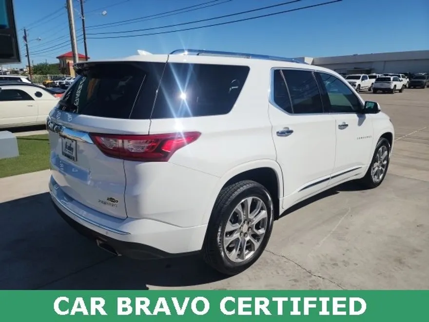 2020 Chevrolet Traverse Premier photo 1