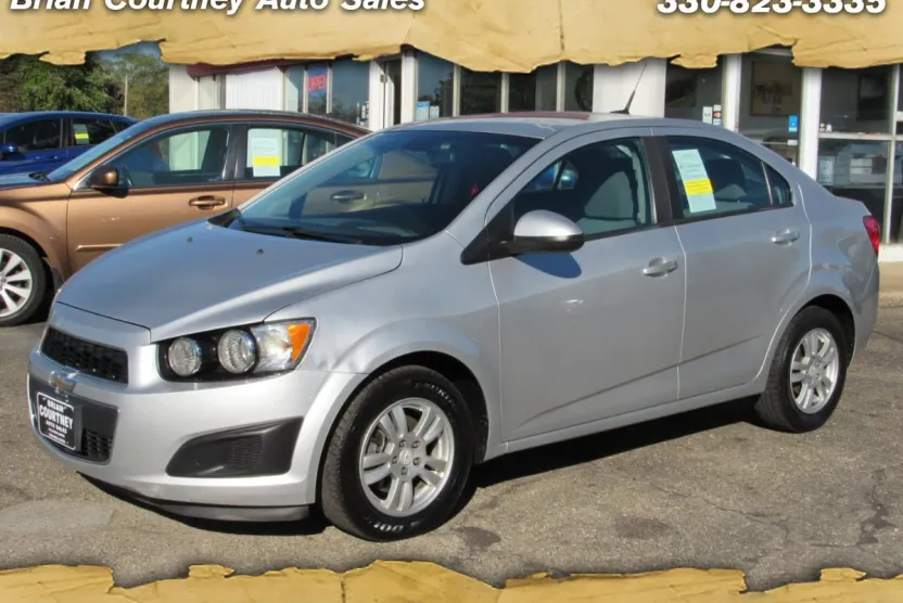 2012 Chevrolet Sonic LS photo 1