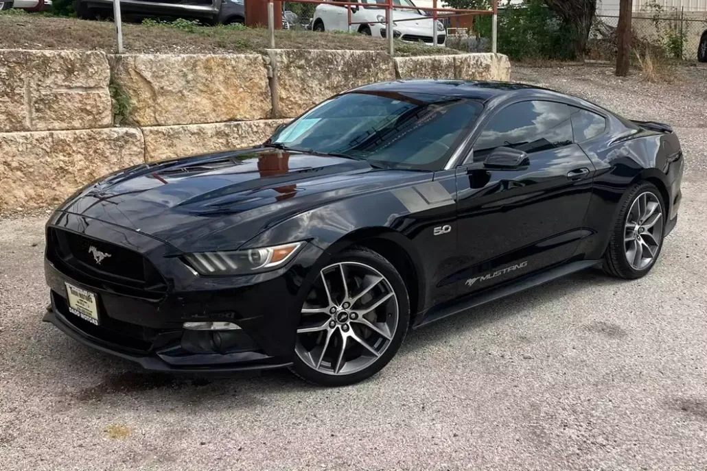 2016 Ford Mustang GT photo 1