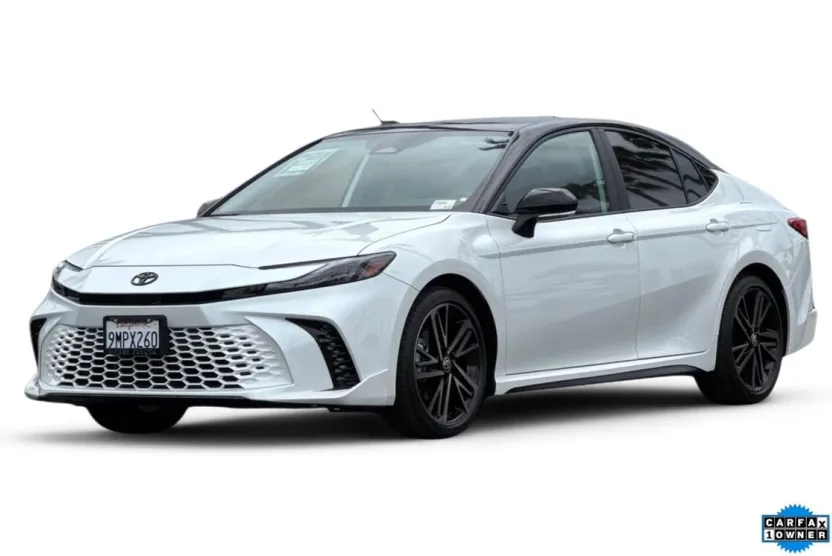 2025 Toyota Camry XSE photo 1
