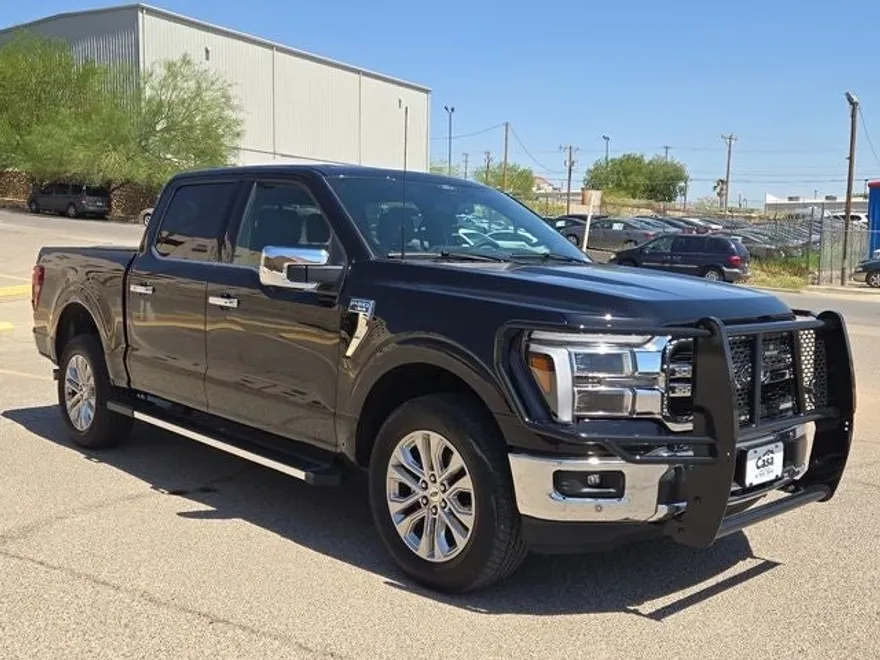 2025 Ford F-150 Lariat photo 1