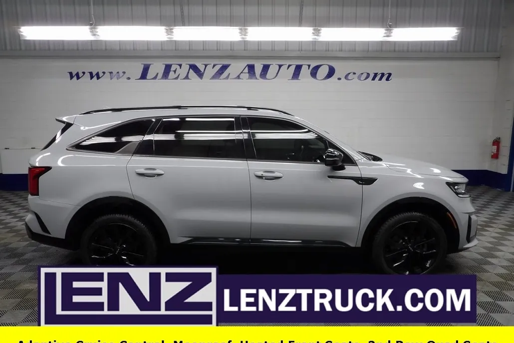 2022 Kia Sorento SX photo 1