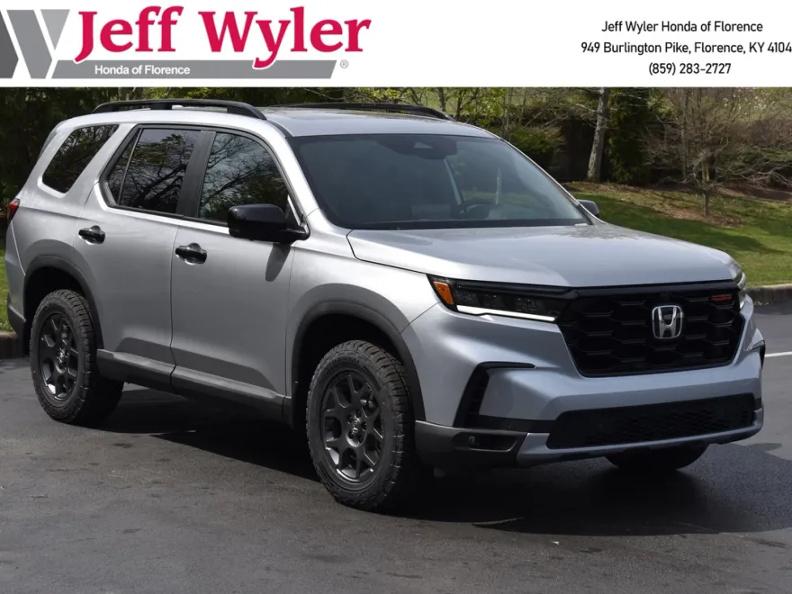 2025 Honda Pilot TrailSport photo 1