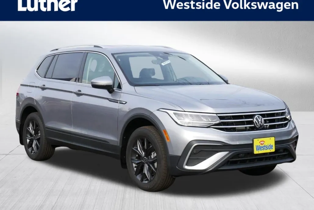 2024 Volkswagen Tiguan SE photo 1