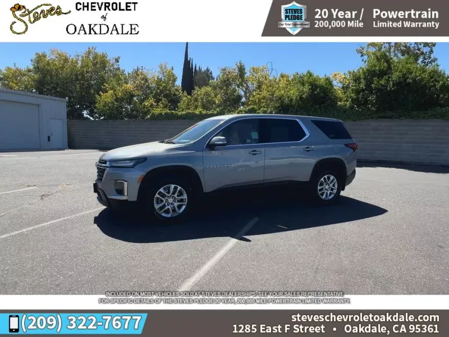 2023 Chevrolet Traverse LS photo 1