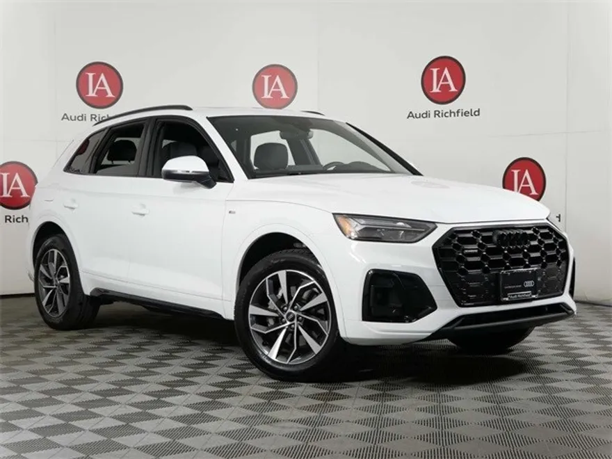 2024 Audi Q5 45 S line Premium photo 1