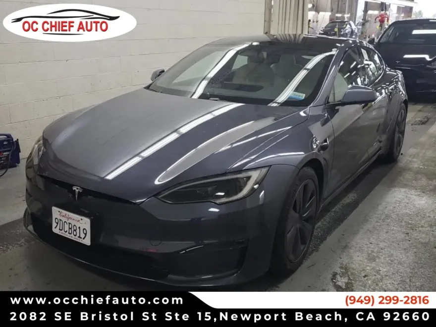 2022 Tesla Model S photo 1
