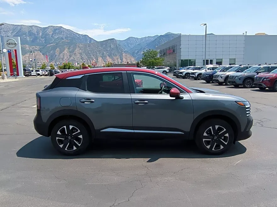 2025 Nissan Kicks SV photo 1