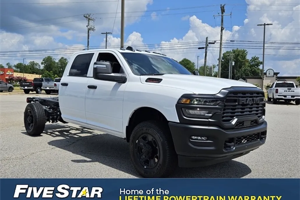2025 Ram 3500 Tradesman photo 1