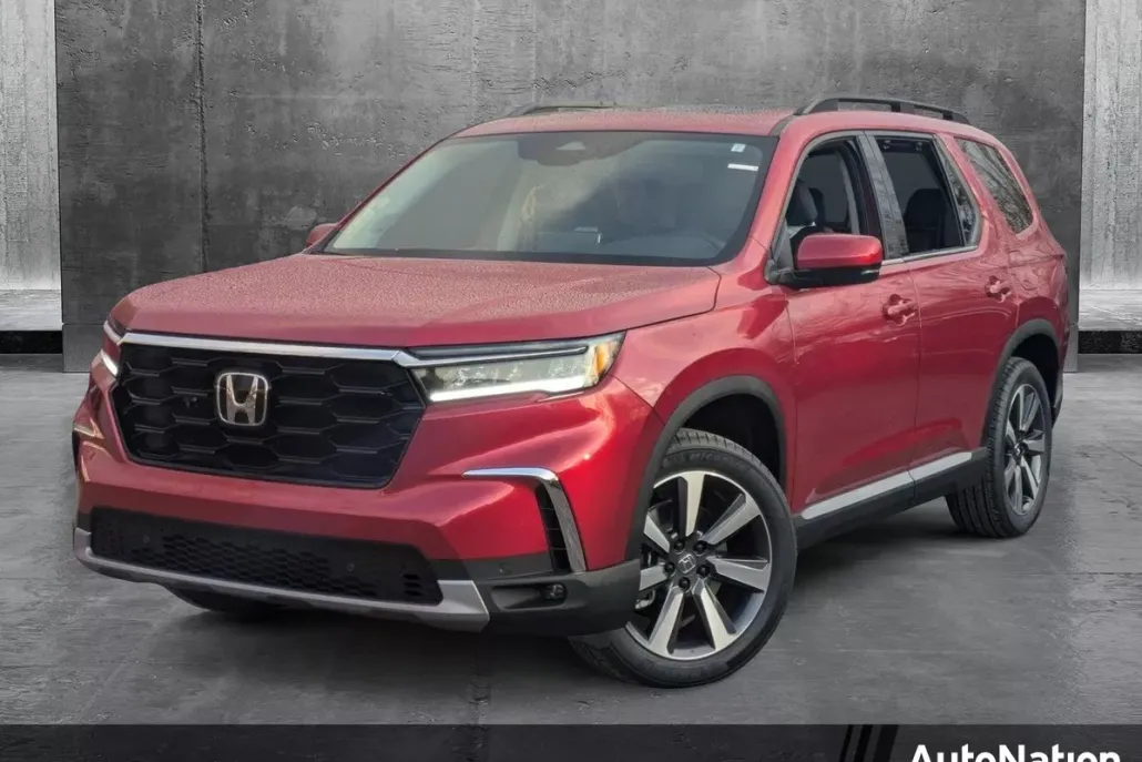 2025 Honda Pilot Touring photo 1