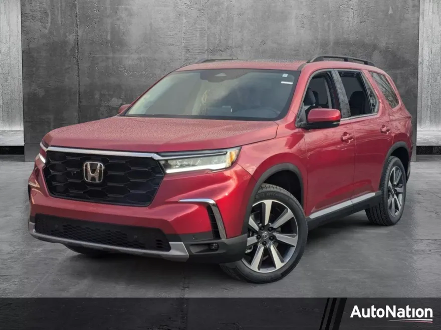 2025 Honda Pilot Touring photo 1