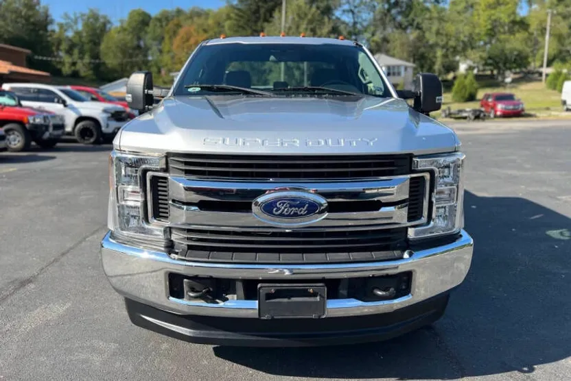 2017 Ford F-250 XL photo 1