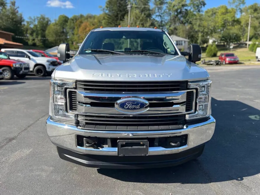 2017 Ford F-250 XL photo 1