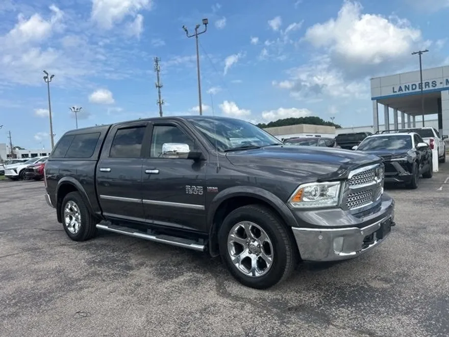 2017 Ram 1500 Laramie photo 1