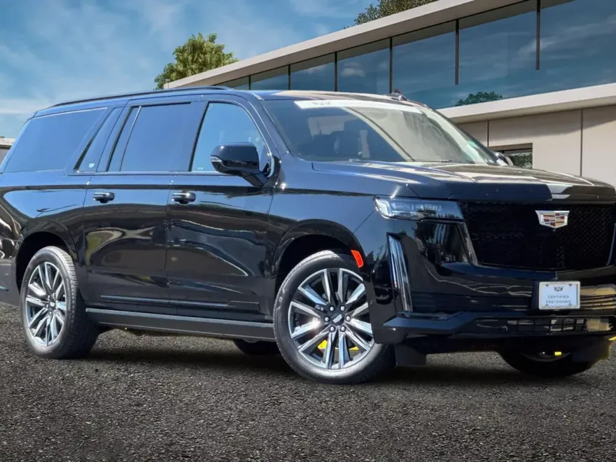 2024 Cadillac Escalade ESV Sport Platinum photo 1