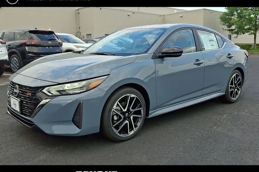 2025 Nissan Sentra SR photo 1