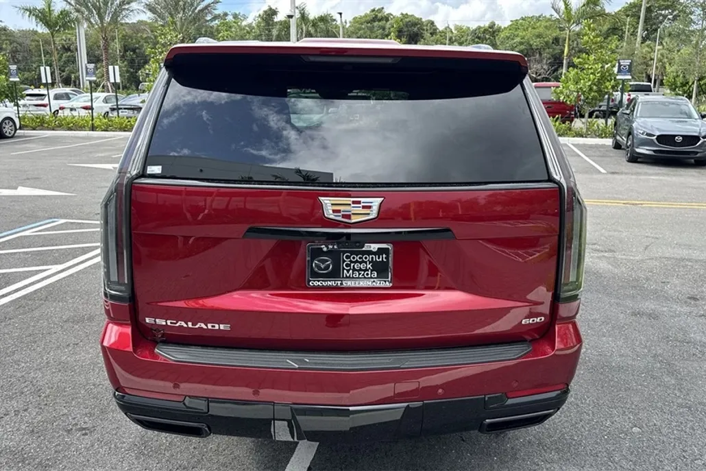 2025 Cadillac Escalade Sport photo 1