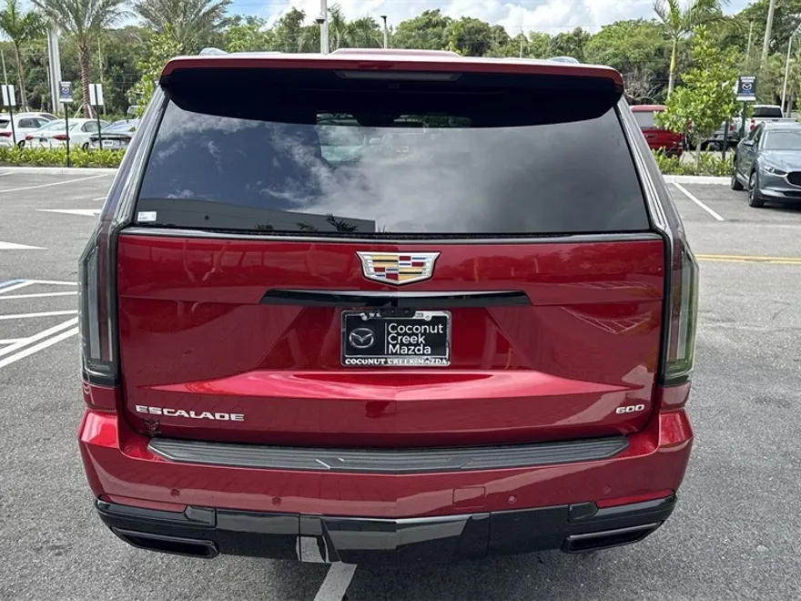 2025 Cadillac Escalade Sport photo 1