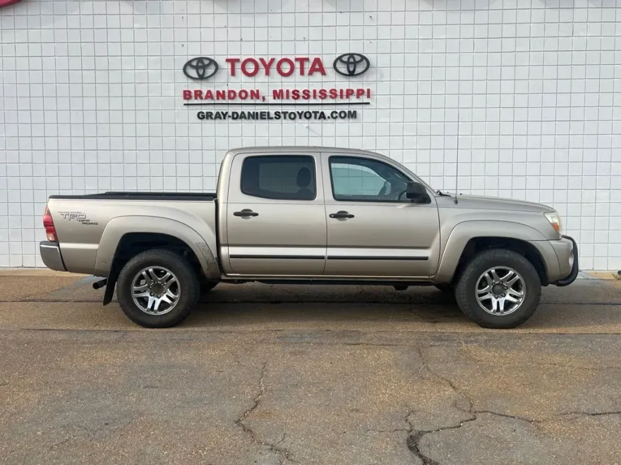 2007 Toyota Tacoma Base V6 photo 1