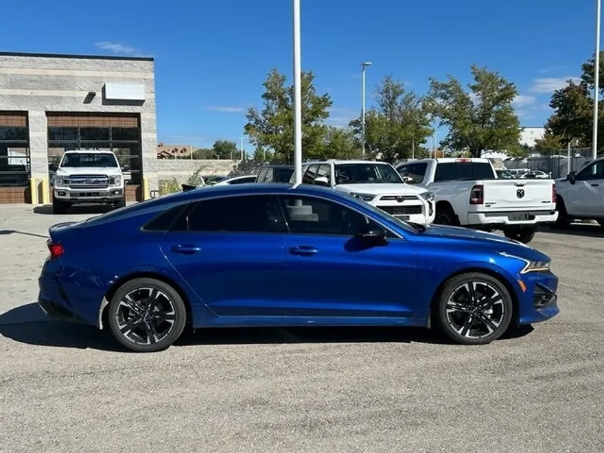 2023 Kia K5 GT-Line photo 1