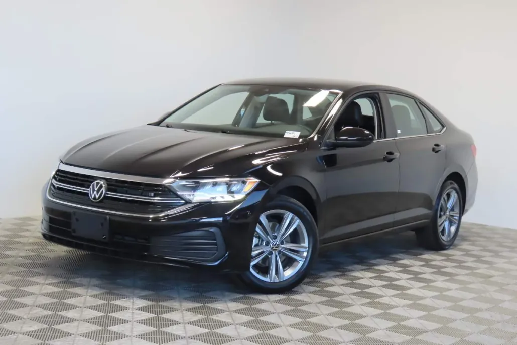 2024 Volkswagen Jetta SE photo 1