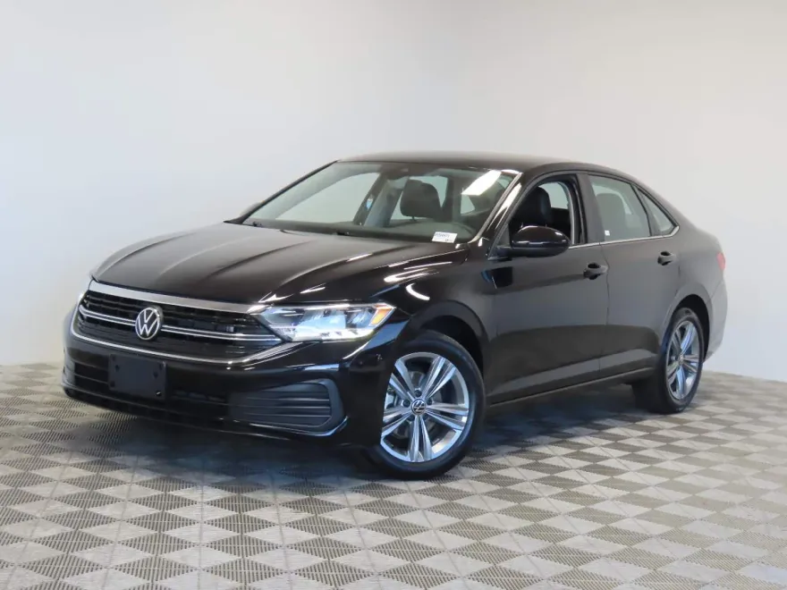 2024 Volkswagen Jetta SE photo 1