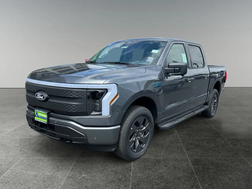 2025 Ford F-150 Lightning photo 1