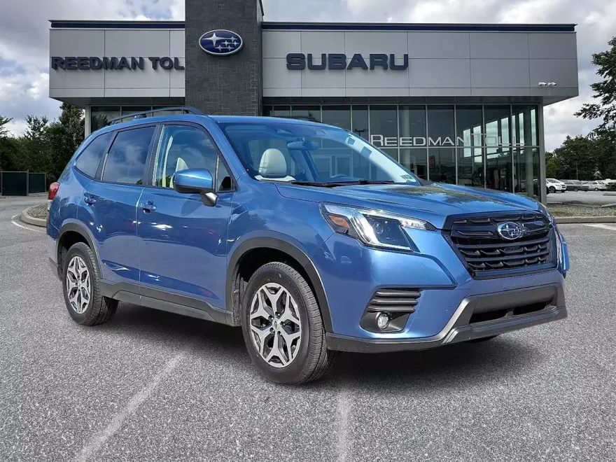 2024 Subaru Forester Premium Base photo 1