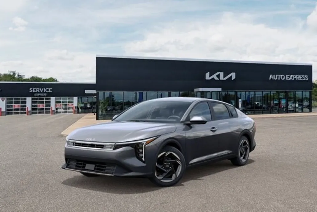 2025 Kia K4 EX photo 1