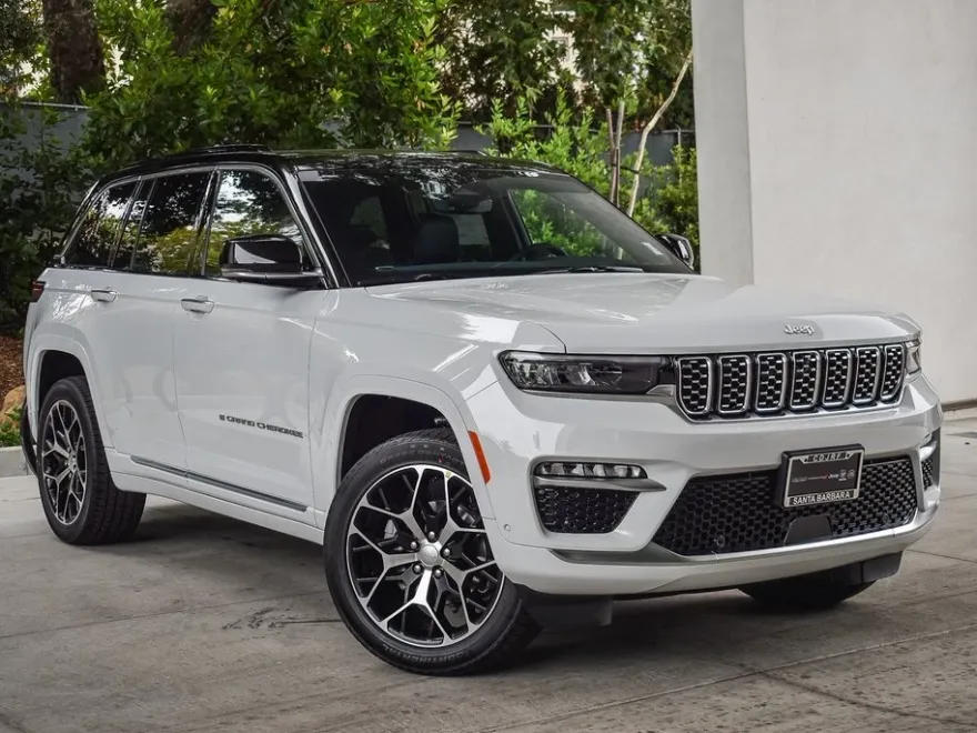 2025 Jeep Grand Cherokee Summit photo 1