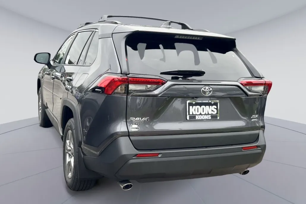 2025 Toyota RAV4 XLE photo 1