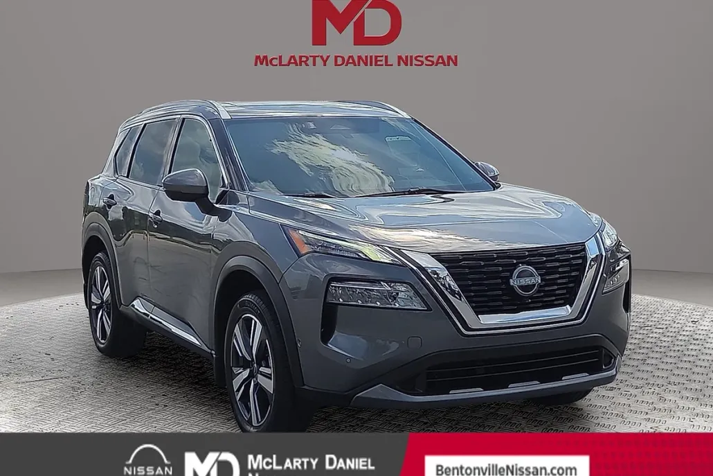 2023 Nissan Rogue SL photo 1
