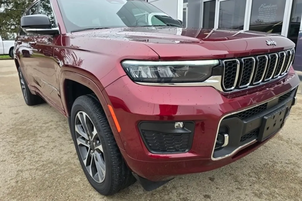 2021 Jeep Grand Cherokee Overland photo 1