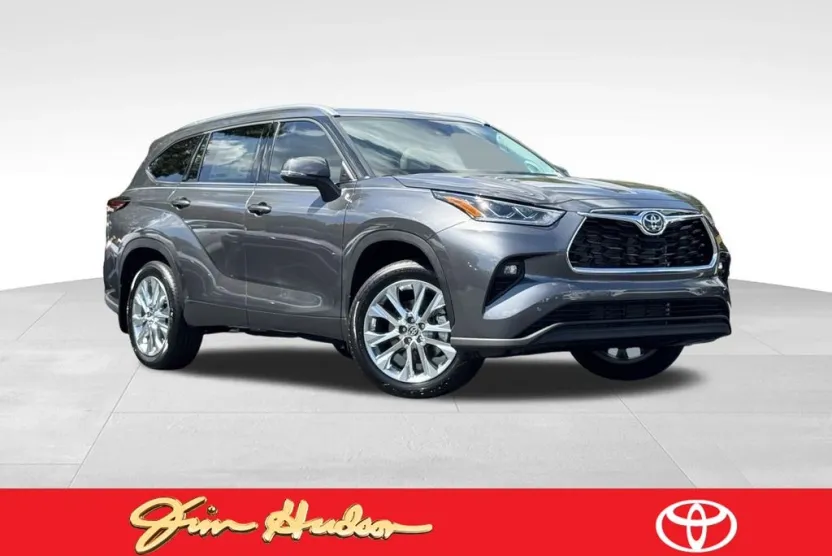 2025 Toyota Highlander XLE Limited photo 1