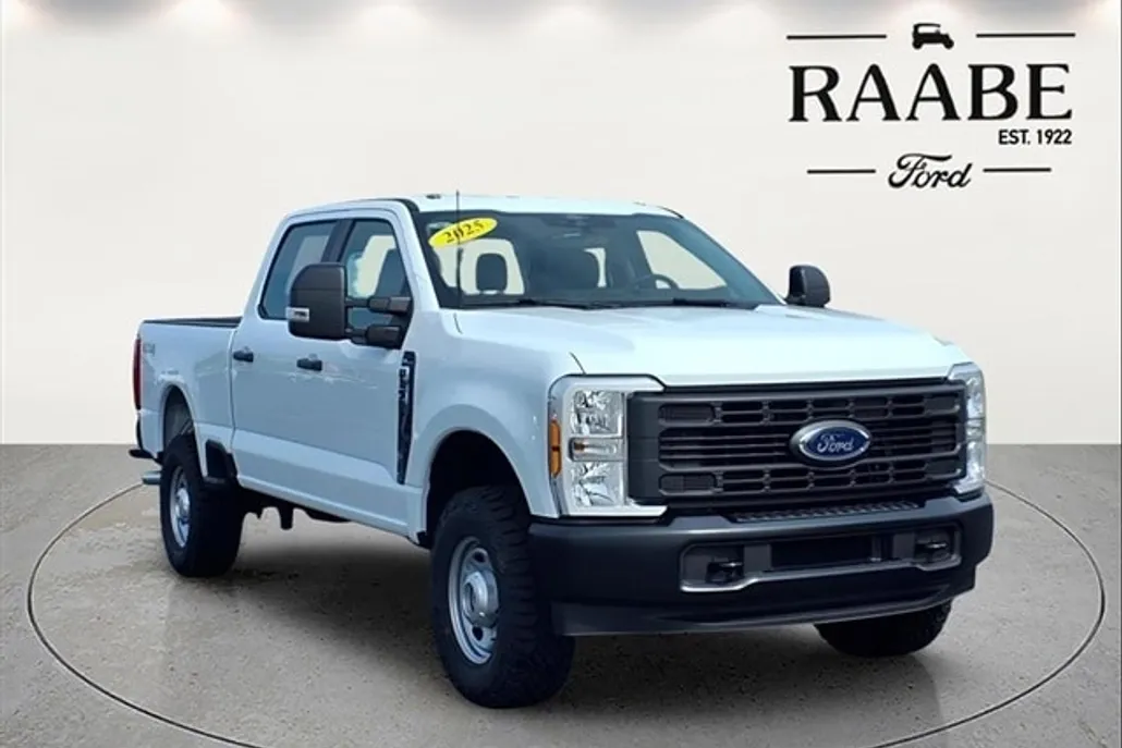 2025 Ford F-350 photo 1
