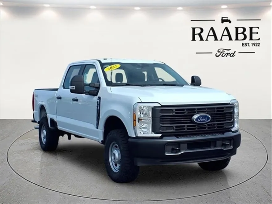 2025 Ford F-350 photo 1
