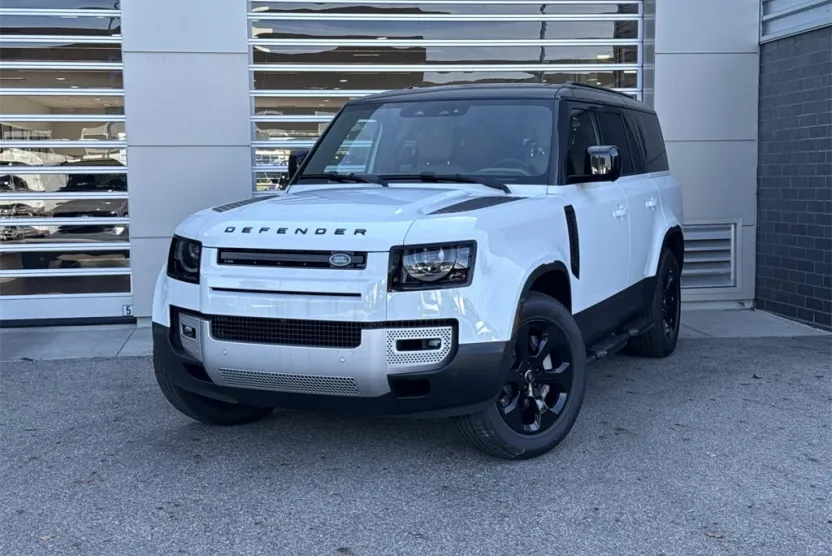 2025 Land Rover Defender 130 S photo 1