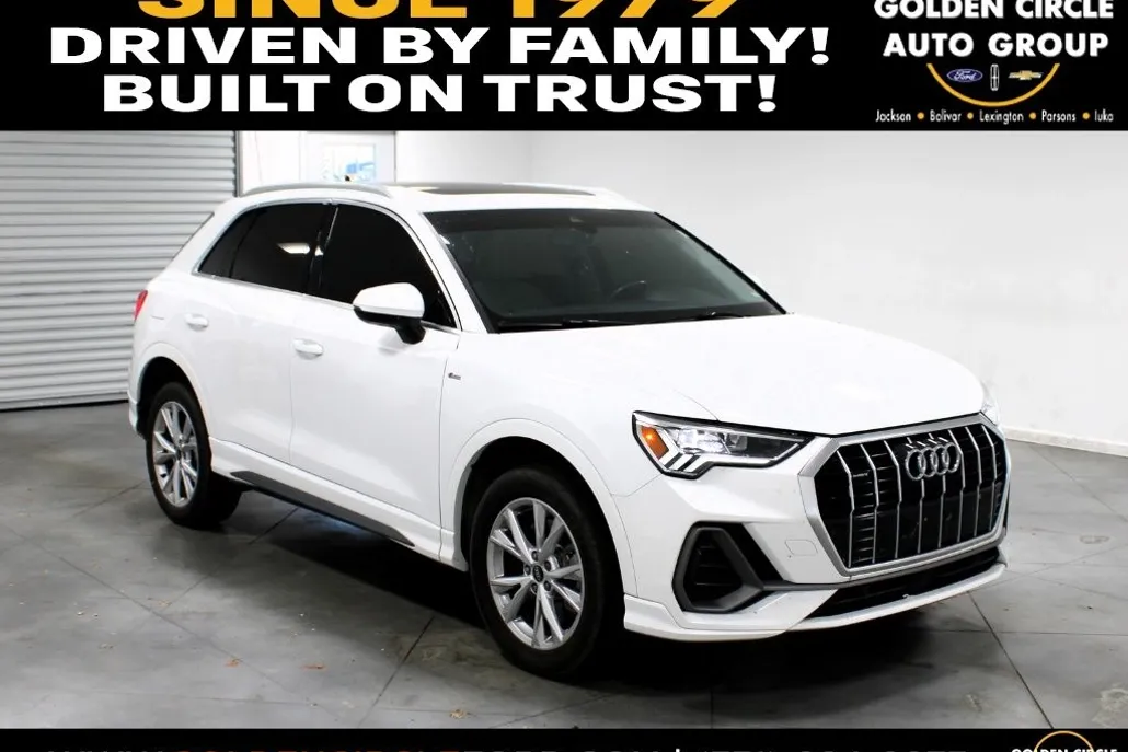 2023 Audi Q3 S line Premium photo 1