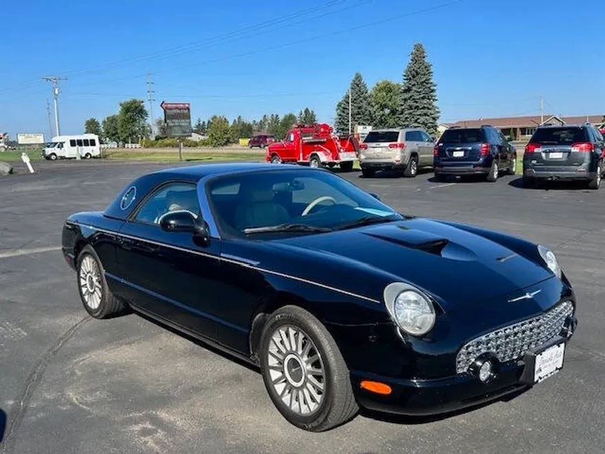 2005 Ford Thunderbird Deluxe photo 1