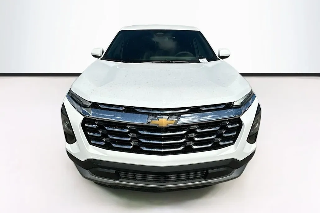 2026 Chevrolet Equinox LT photo 1