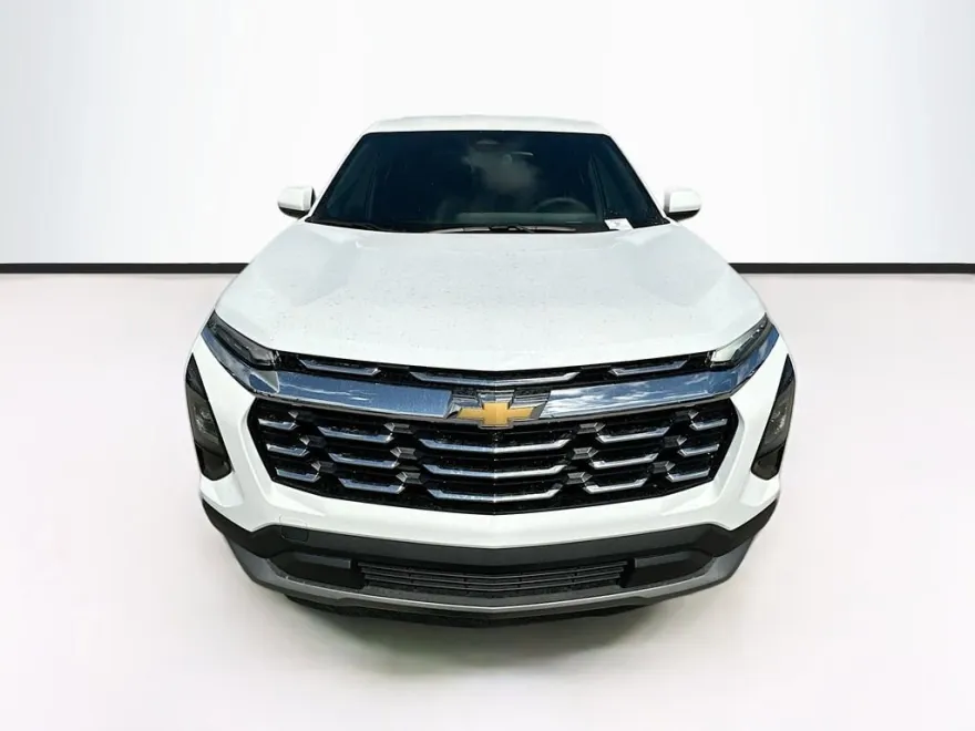 2026 Chevrolet Equinox LT photo 1