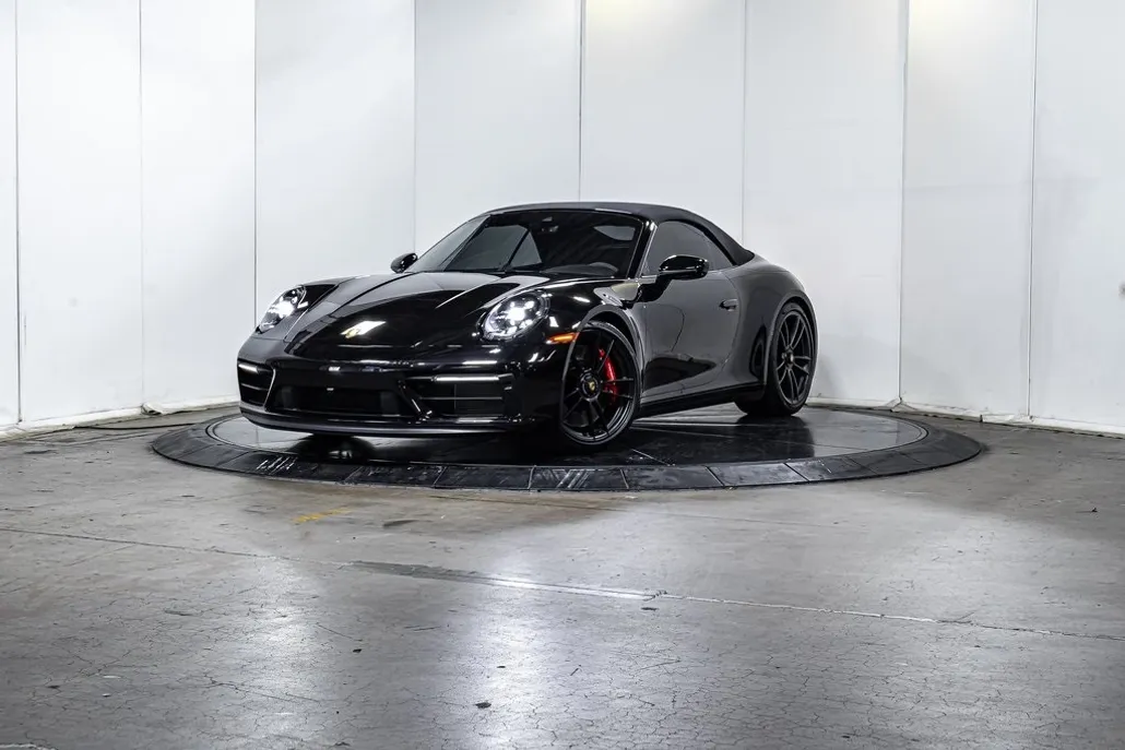 2024 Porsche 911 GTS photo 1