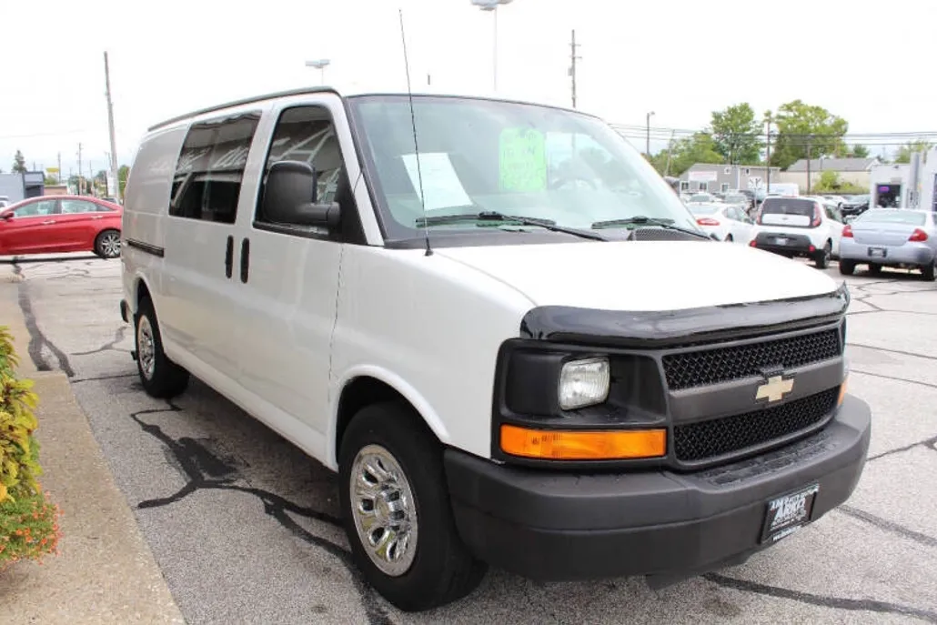 2012 Chevrolet Express 1500 Cargo Van photo 1