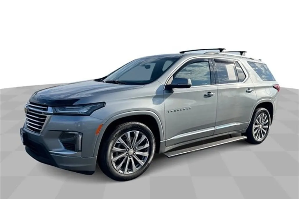 2023 Chevrolet Traverse Premier photo 1