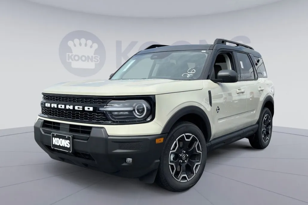 2025 Ford Bronco Sport Outer Banks photo 1