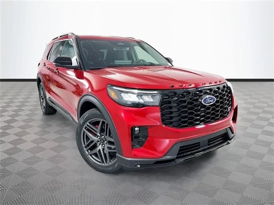 2025 Ford Explorer ST photo 1