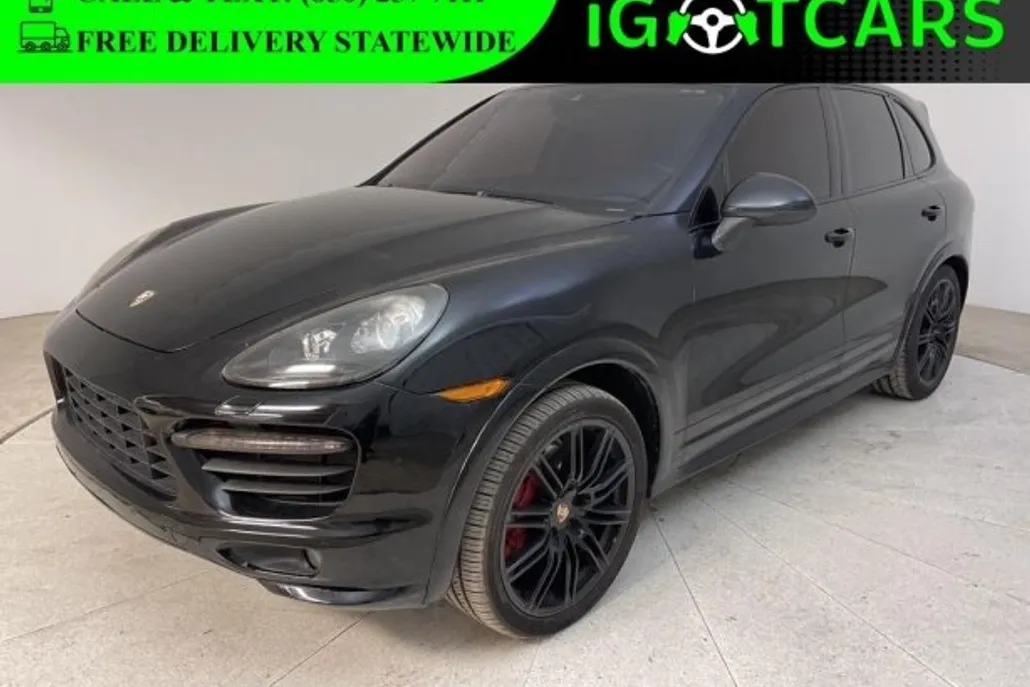 2014 Porsche Cayenne GTS photo 1