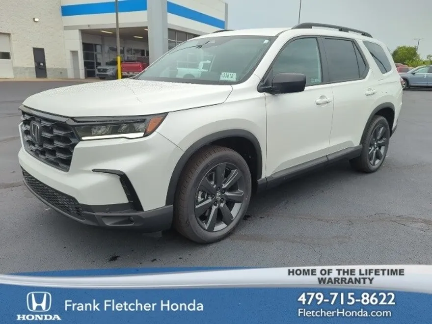 2025 Honda Pilot Sport photo 1